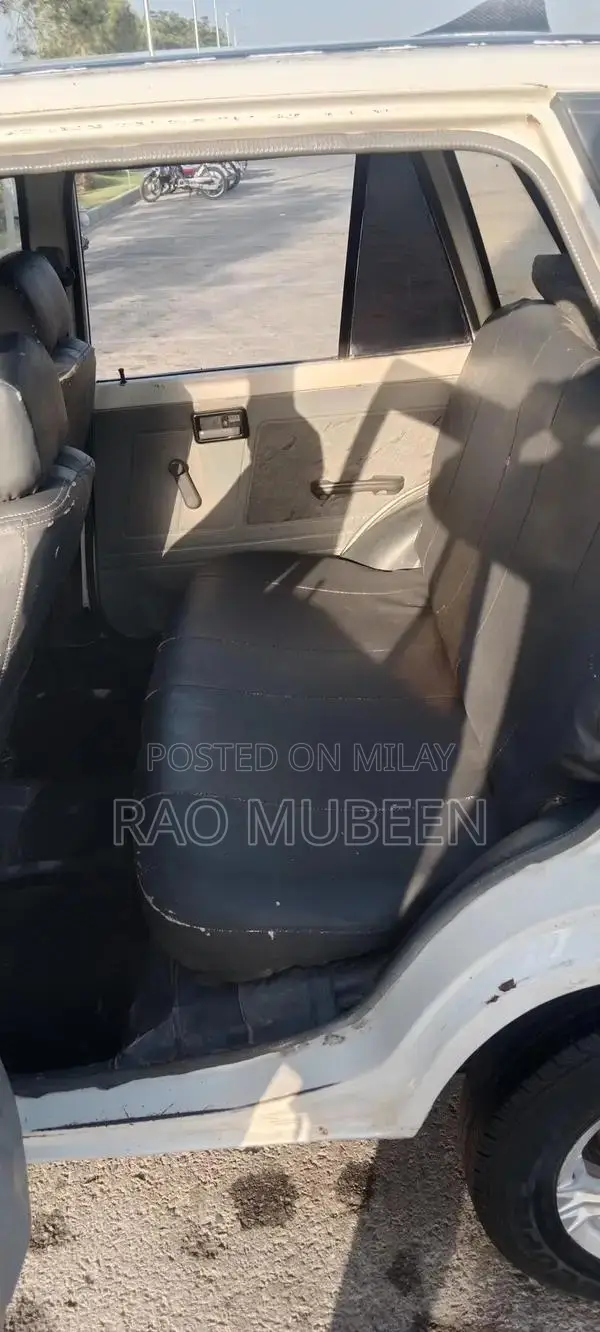 Suzuki Mehran VX 2011 LPG Sedan with New Engine and Suspension