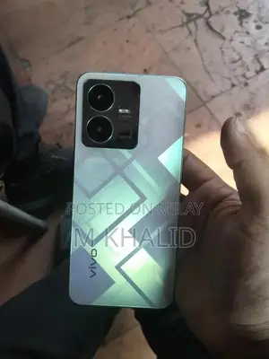 Compact Mobile Device with Basic Functionality