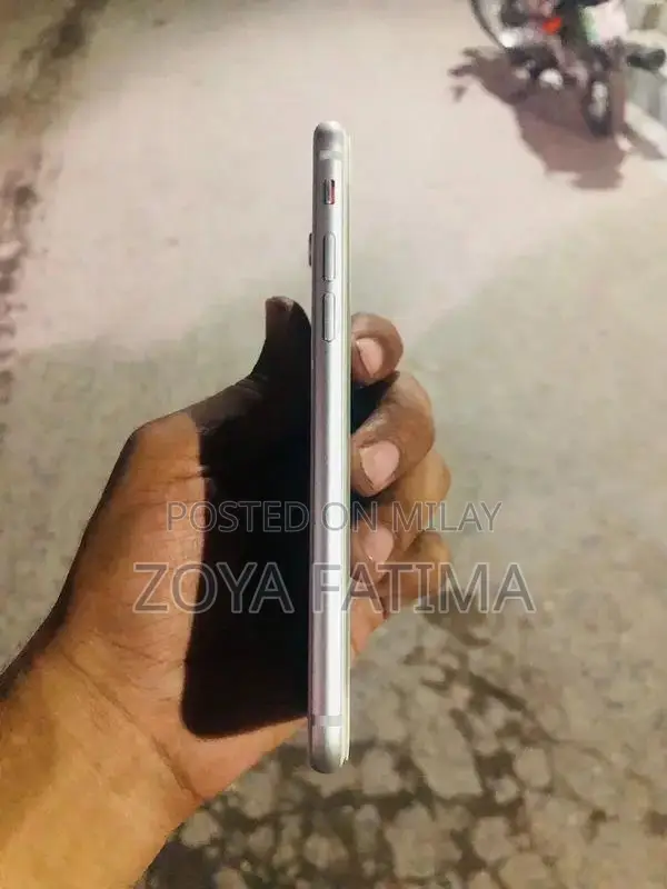 Apple iPhone 8 Smartphone - White Color 64GB Storage