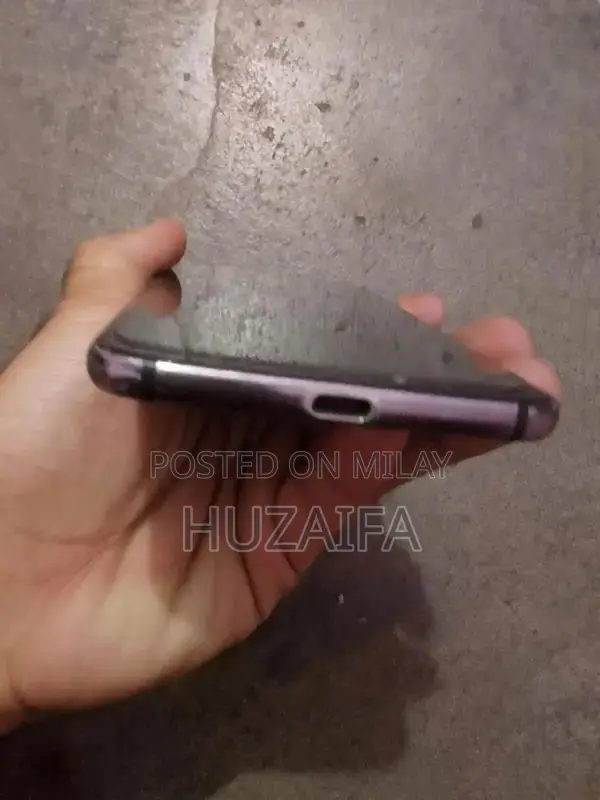 Motu Z3 Mobile Device Compact Smartphone