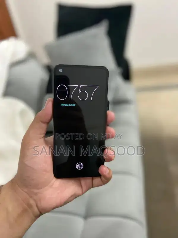 OnePlus 9 Smartphone with 120GB Storage and Functional Components