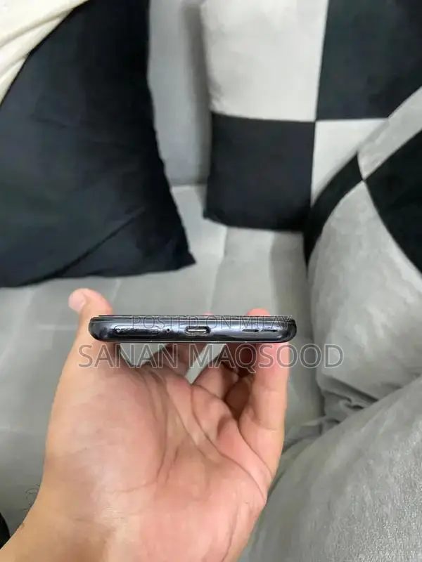 OnePlus 9 Smartphone with 120GB Storage and Functional Components