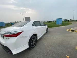 Toyota Corolla Altis 1.6 Sedan - Excellent Condition