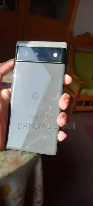 Google Pixel 6 Smartphone - 128GB, Excellent Condition