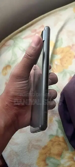 Google Pixel 6 Smartphone - 128GB, Excellent Condition