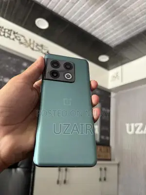 OnePlus 10 Pro 5G Smartphone with Enhanced Performance