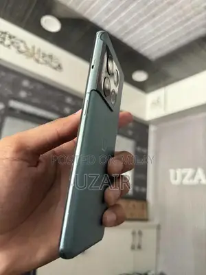 OnePlus 10 Pro 5G Smartphone with Enhanced Performance