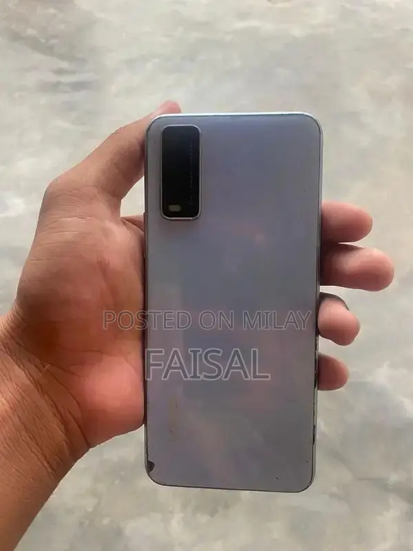 Compact One-Handed Mobile Device with Convenient Design