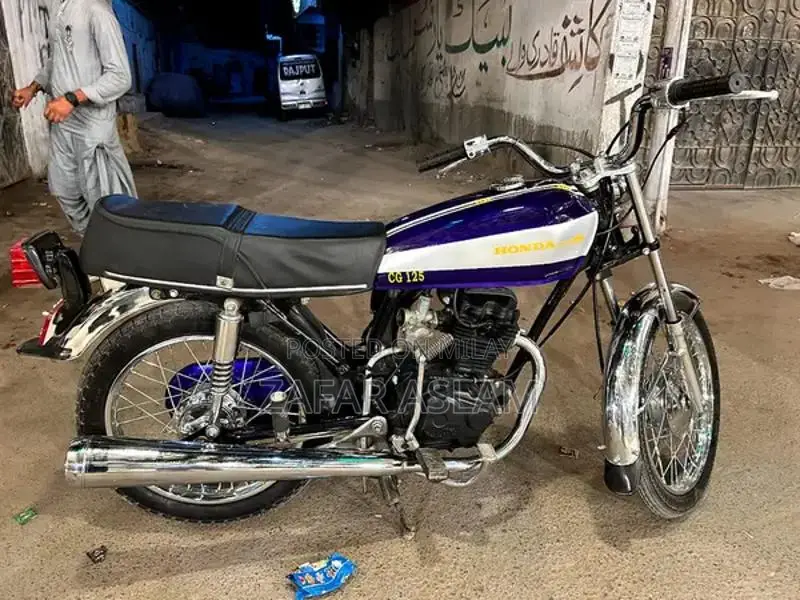 Honda CG 125 Classic Motorcycle - 1997 Model, Single-Owner