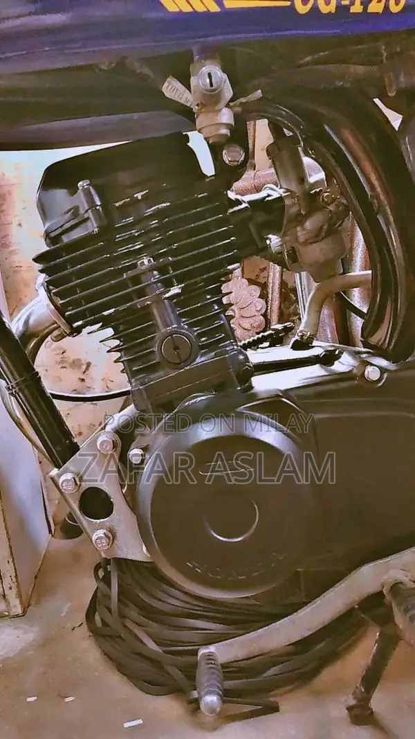 Honda CG 125 Classic Motorcycle - 1997 Model, Single-Owner