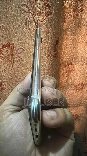 iPhone XS Max 64GB Factory Unlocked Smartphone