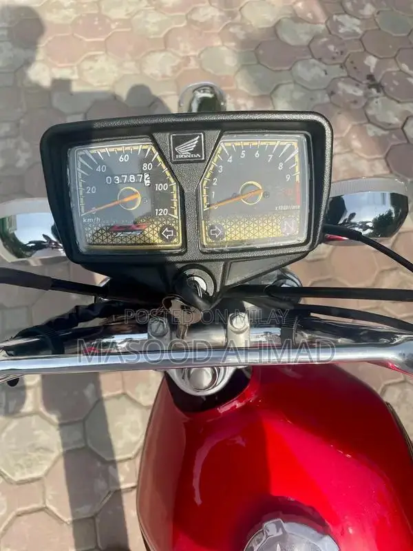 Honda 125cc Motorcycle 2023 Self-Start Low Mileage