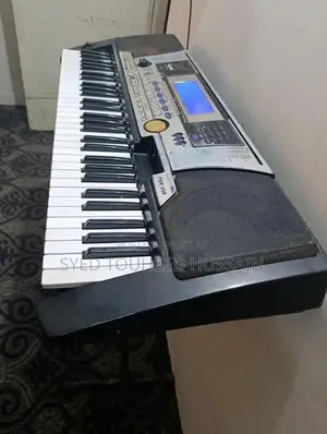 Yamaha psr550