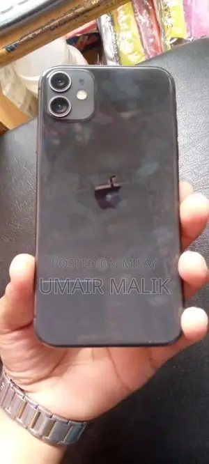 Apple iPhone 11 Black - Pristine Condition Smartphone