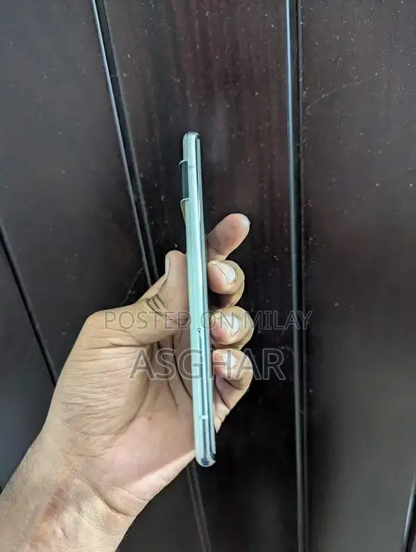 Google Pixel 6 Pro Flagship Smartphone with Advanced Camera