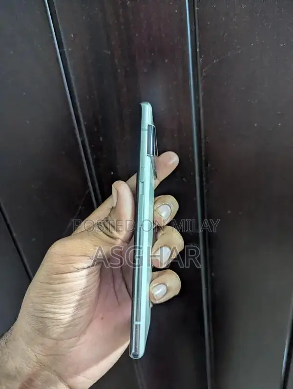 Google Pixel 6 Pro Flagship Smartphone with Advanced Camera