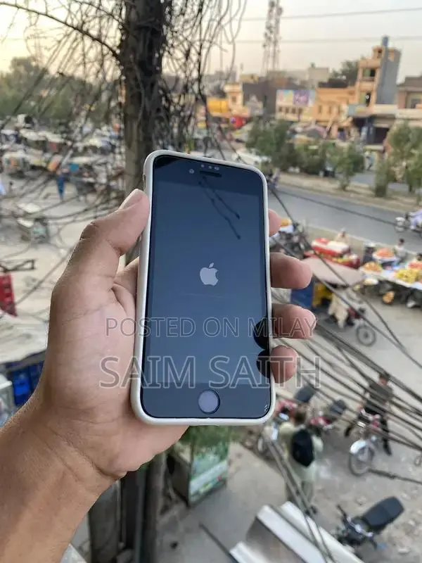 Apple iPhone SE 2020 64GB Dual PTA Approved Smartphone