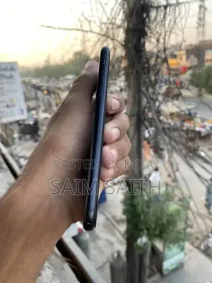 Apple iPhone SE 2020 64GB Dual PTA Approved Smartphone