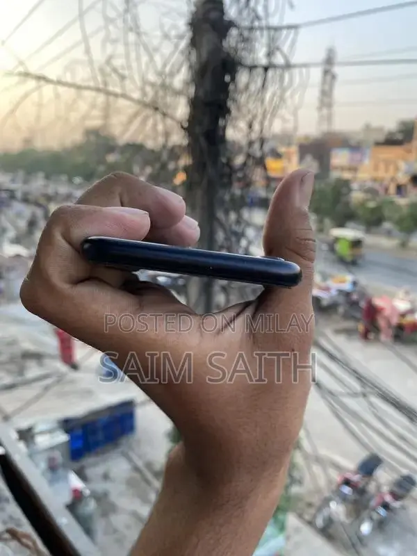 Apple iPhone SE 2020 64GB Dual PTA Approved Smartphone