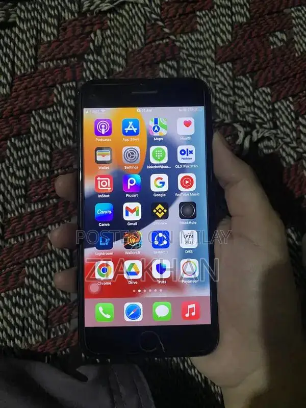 Pre-Owned iPhone 7 Plus 128GB with Home Button Issue