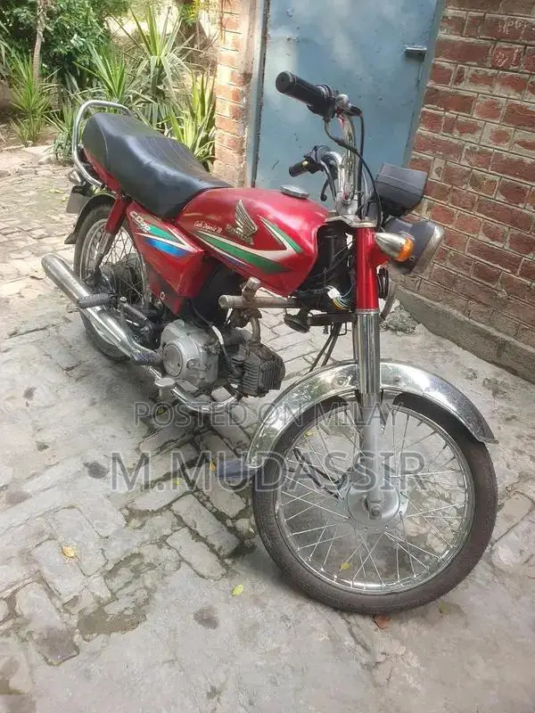 Honda CD 70 Motorcycle 2016 Model Lightweight Commuter