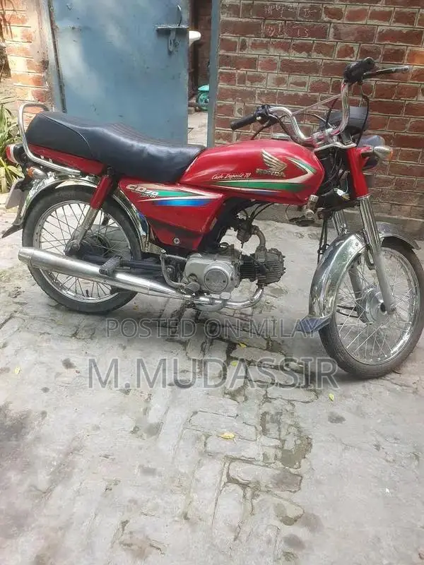 Honda CD 70 Motorcycle 2016 Model Lightweight Commuter