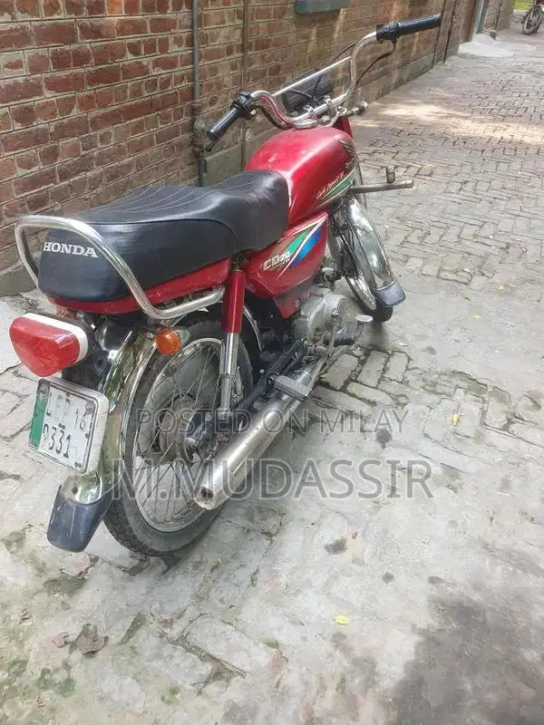 Honda CD 70 Motorcycle 2016 Model Lightweight Commuter