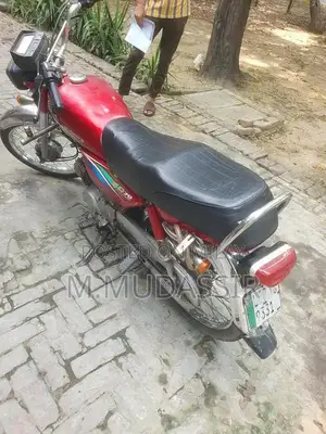 Honda CD 70 Motorcycle 2016 Model Lightweight Commuter