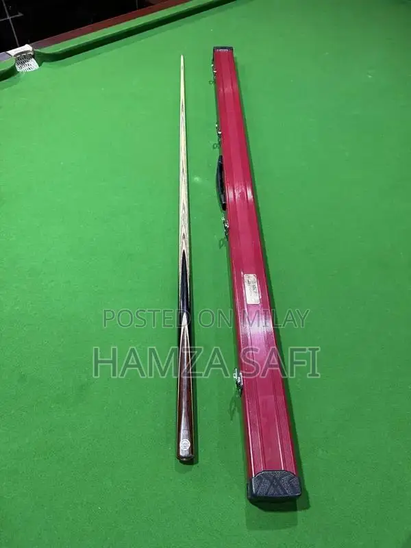 Professional MKR One-Piece Pool Cue with Titanium Ferrule