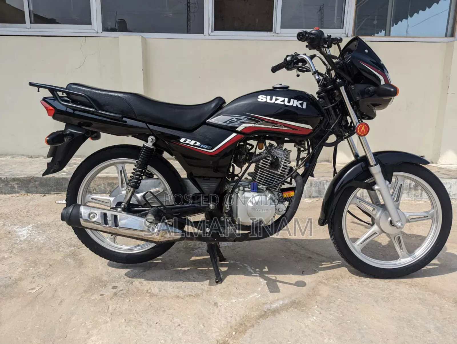 Suzuki 2021 Black