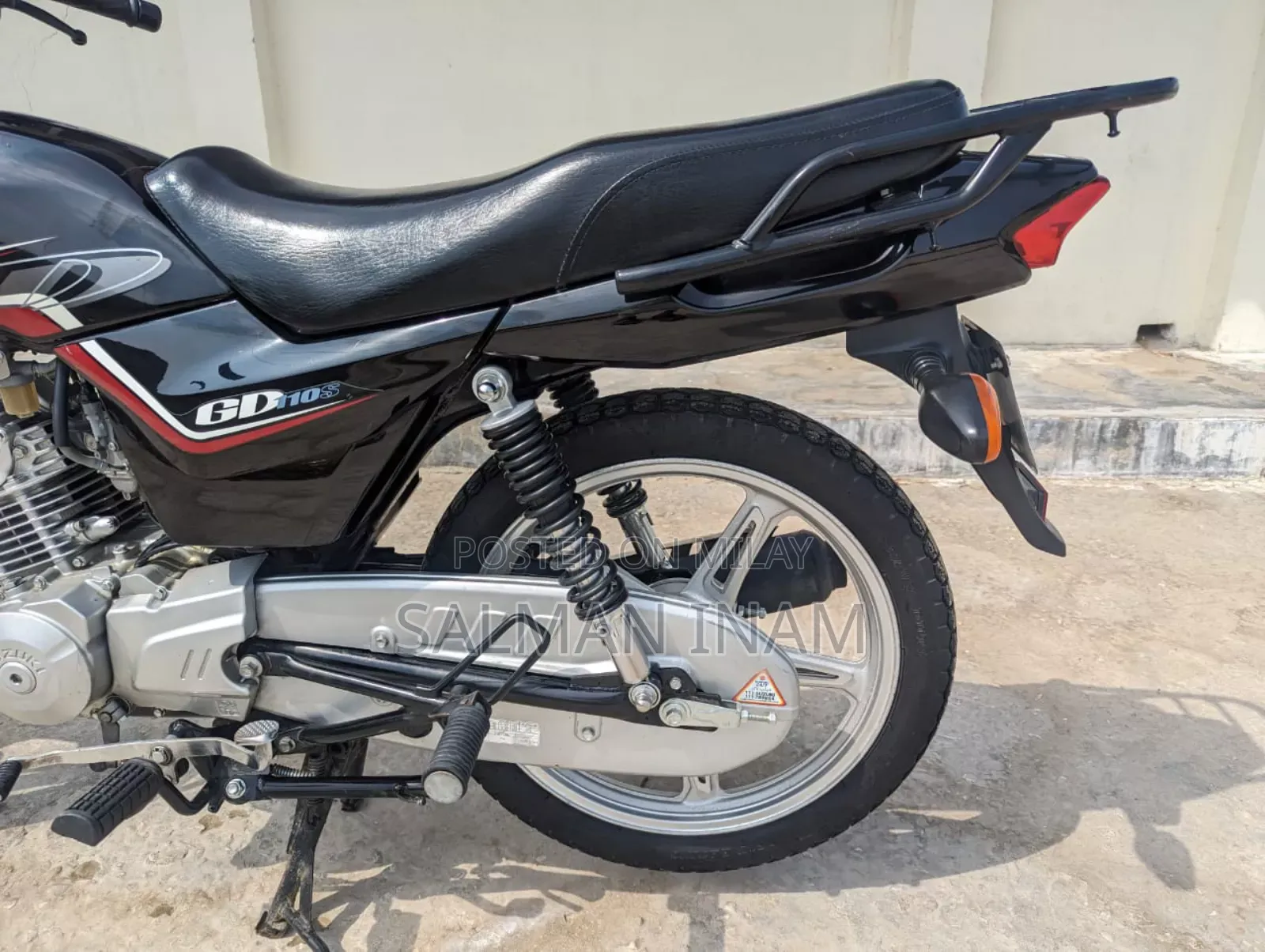 Suzuki 2021 Black