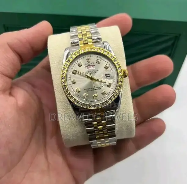 Premium Metal Men's Stone Luxury Watch - Elegant Design