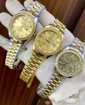 Premium Metal Men's Stone Luxury Watch - Elegant Design