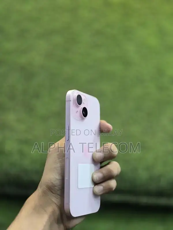 Apple iPhone 15 128GB Pink Smartphone