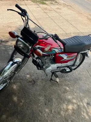Honda 125cc Motorcycle 2023 Model - Low Mileage Commuter