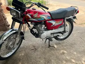 Honda 125cc Motorcycle 2023 Model - Low Mileage Commuter
