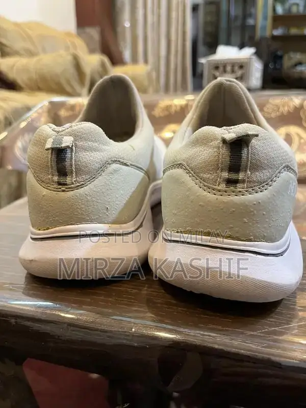 NDURE White Casual Sneakers - Comfortable Sporty Footwear for Men