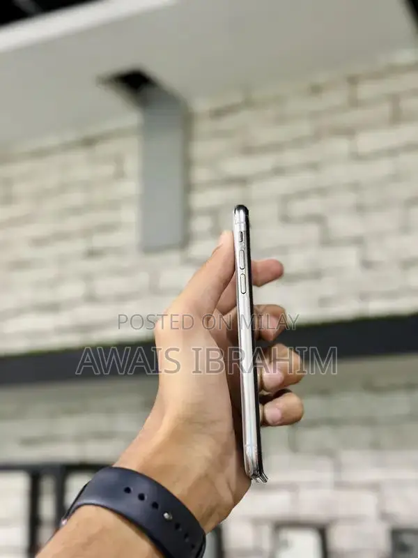 iPhone X 256GB Smartphone with Advanced Features