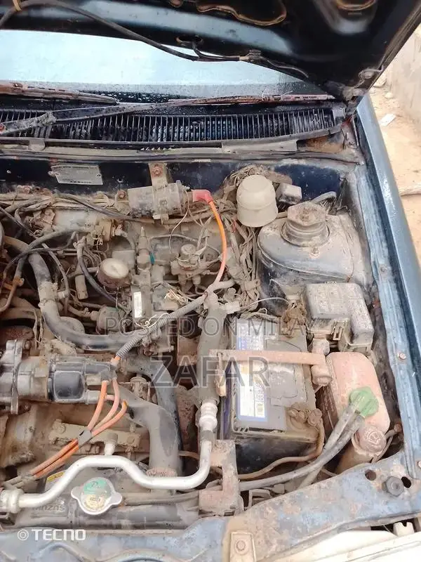 Suzuki Cultus 2006 CNG/Petrol Sedan with Air Conditioning