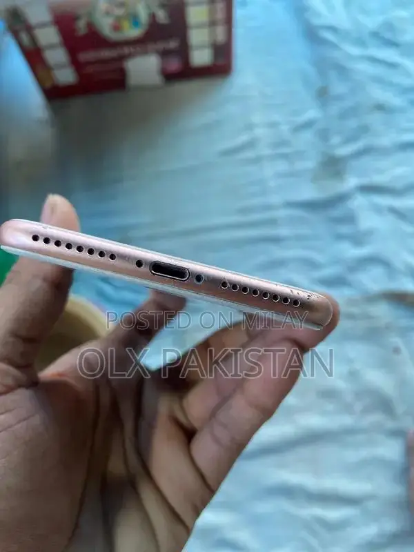 Apple iPhone 8 Plus 64GB Smartphone with Glass Change