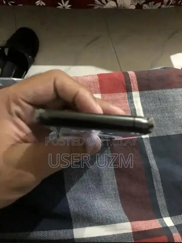 Apple iPhone 11 Pro 64GB Factory Unlocked Smartphone