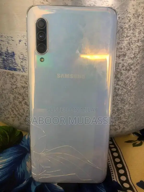 Samsung Galaxy A90 5G Mid-Range Smartphone with Multiple Features