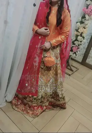 Elegant Mehndi Lehnga: Large Traditional Indian Wedding Attire