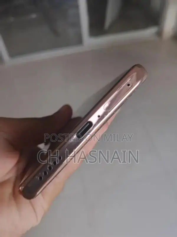 Vivo V40 E Smartphone - Lightly Used Device