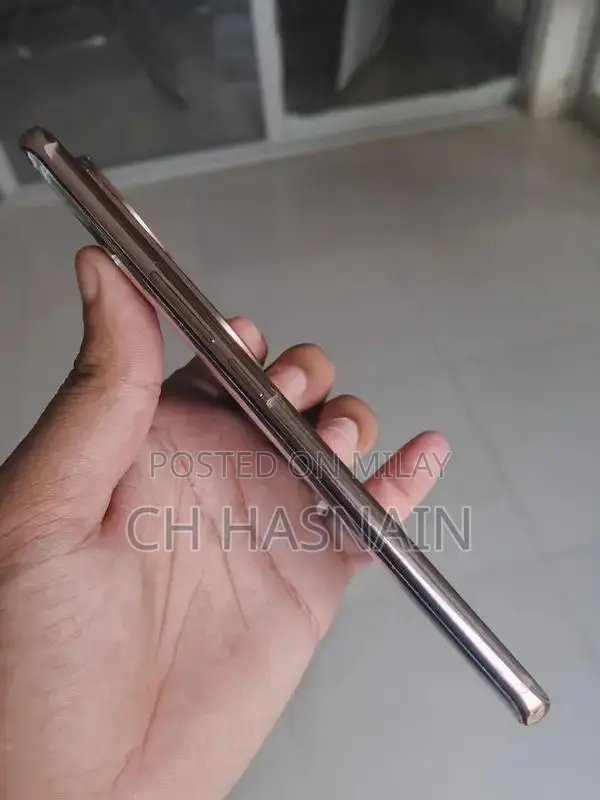 Vivo V40 E Smartphone - Lightly Used Device