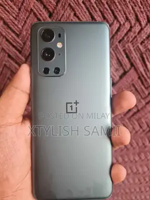 OnePlus 9 Pro Smartphone Excellent Condition with Accessories