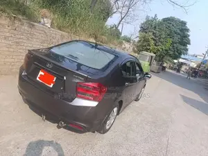 Photo - Honda City Sedan - Excellent 2017 Petrol Sedan