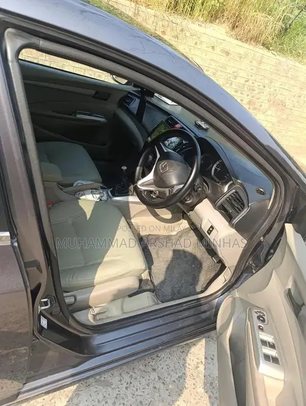 Honda City Sedan - Excellent 2017 Petrol Sedan