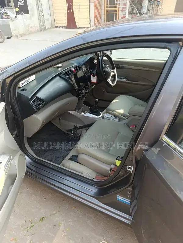 Honda City Sedan - Excellent 2017 Petrol Sedan