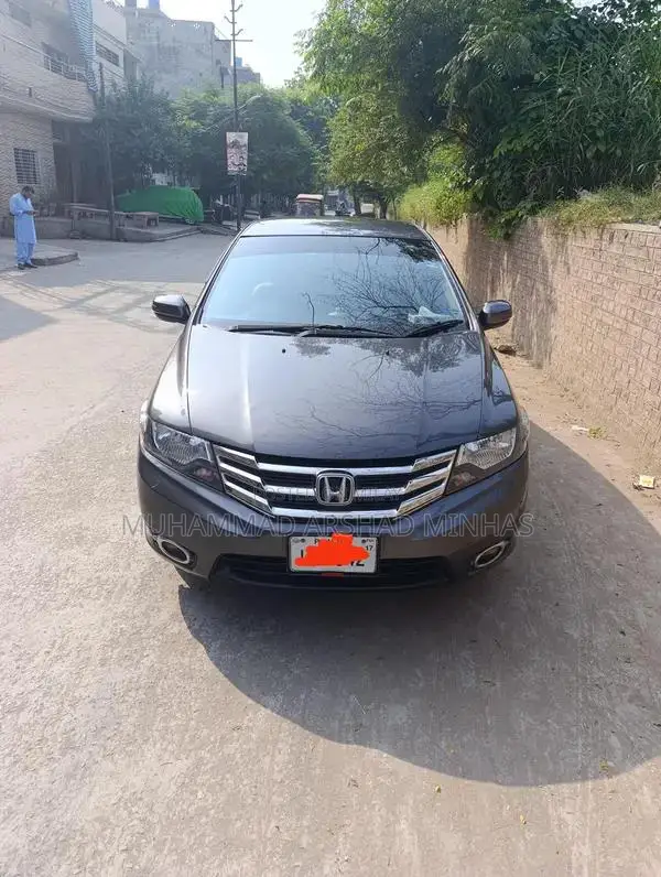 Honda City Sedan - Excellent 2017 Petrol Sedan